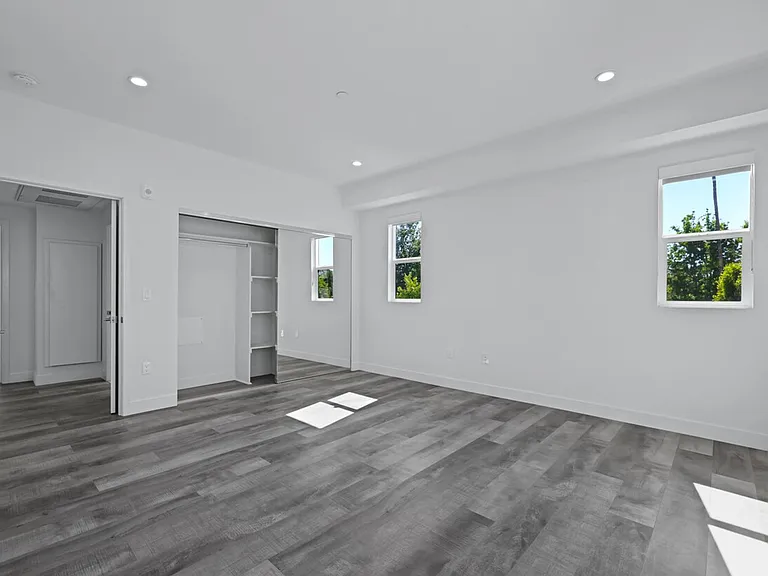 12905 Landale Street — Photo 7
