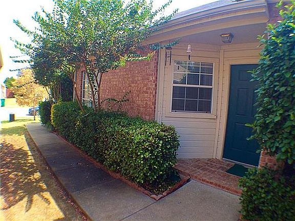3rd image of 938 Highgate Dr