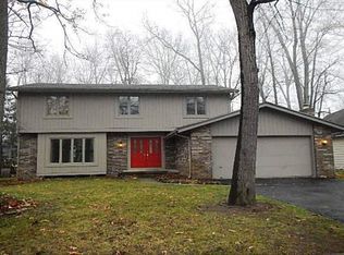4544 Woodland Ln, Sylvania, OH 43560