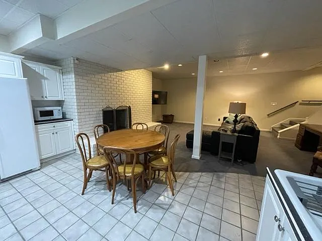 4033 Columbine Cir — Photo 2