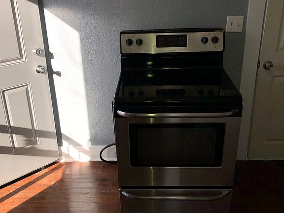 5th image of 811 N Pine St #3