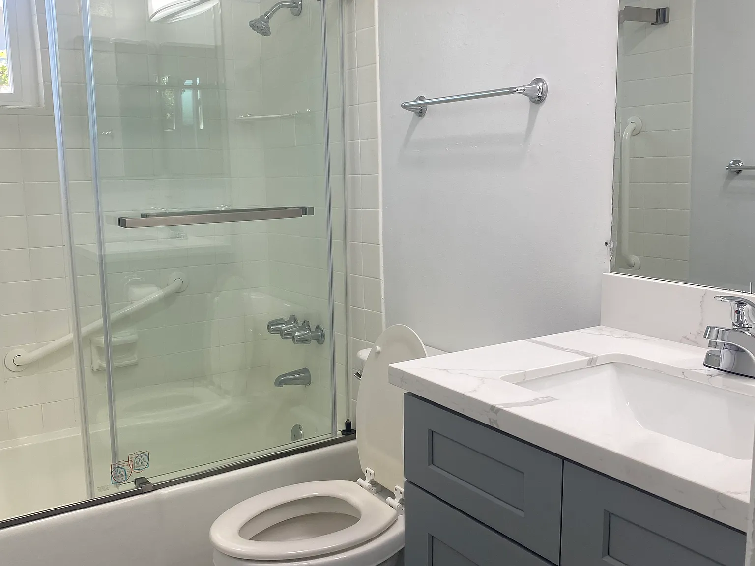 2 bed, 700 sqft, $2,550 — Photo 1