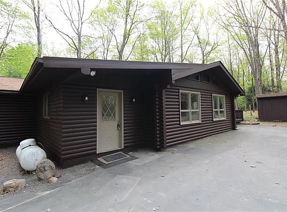 2nd image of 49 Kipling Ln
