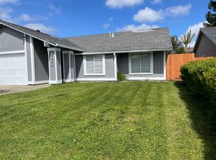 8205 Cottonball Way, Sacramento, CA 95828