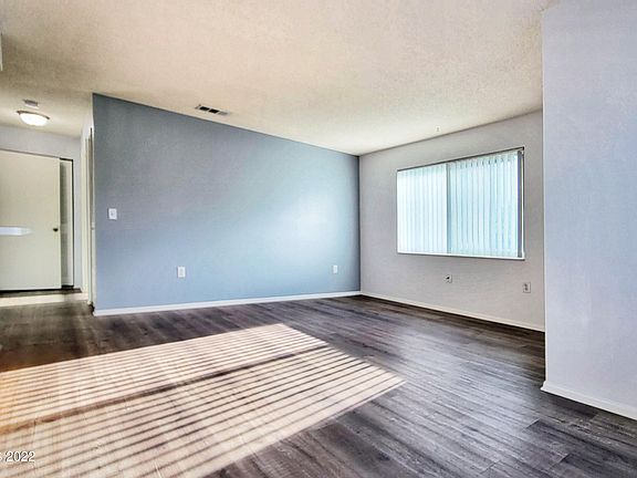 2nd image of 1352 Westover St Unit 103