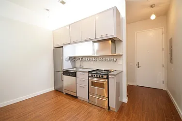 Rented by Steven C Bohbot, LREB