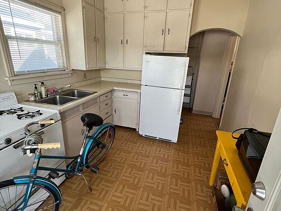 3rd image of 306 Mather St #1
