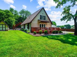 30 Clark Ln, Taylorsville, NC 28681