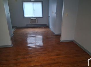 708 W 111th St #2N, Chicago, IL 60628