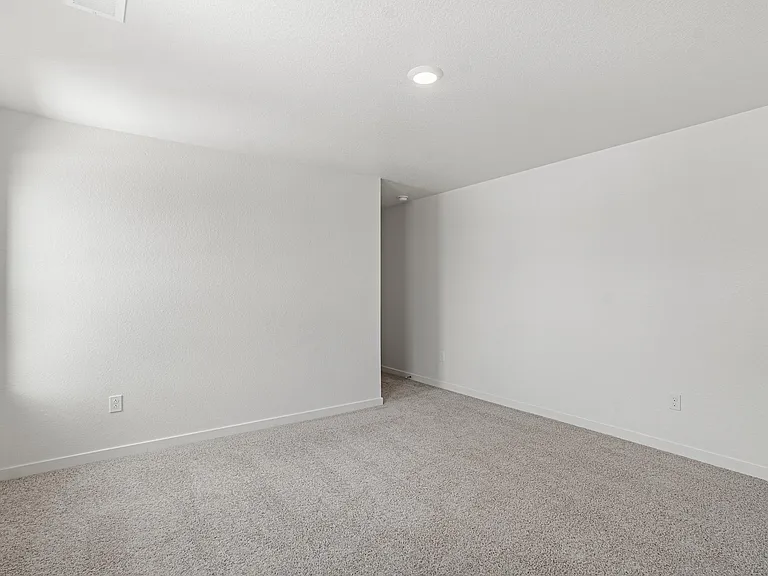 8374 E 132nd Pl — Photo 30