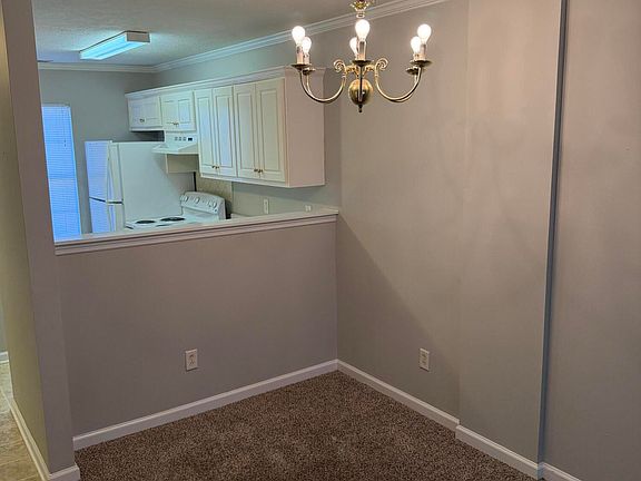 2nd image of 124 Brittany Way