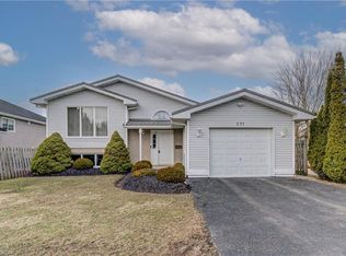 271 College St W, Norfolk County, ON N0E1Y0
