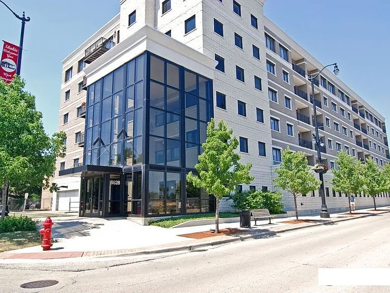 8828 Niles Center Rd #410 — Photo 6