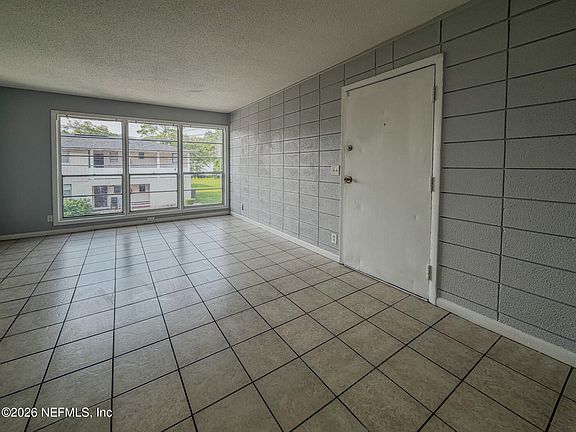 2nd image of 1124 Woodruff Ave APT 3