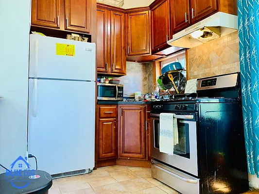 Rented by Blue Egg Realty Corp | media 3