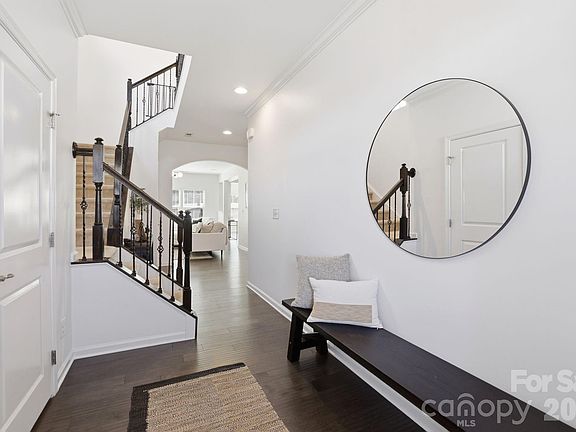 4th image of 1819 Fleetwood Dr