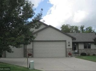 704 Ash Cir, Belle Plaine, MN 56011