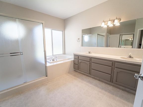 5th image of 1751 Majorca Dr