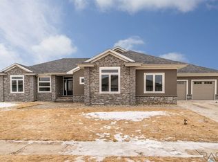 1813 W 88th St, Sioux Falls, SD 57108
