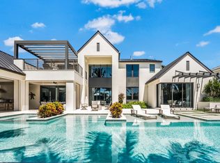 556 17th Ave S, Naples, FL 34102