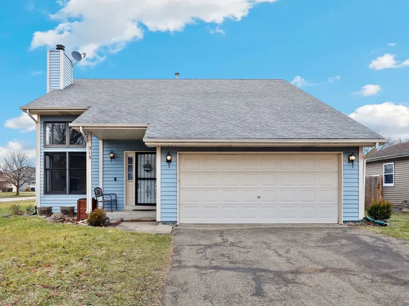 313 N Sycamore Ln, North Aurora, IL 60542