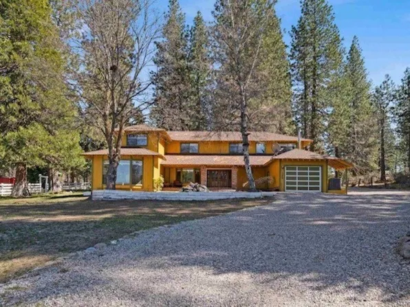 1324 Alves Rd, Weed, CA 96094