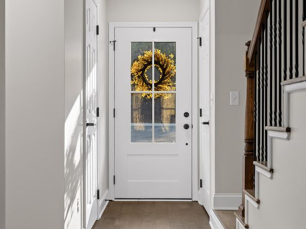 9057 Dallas Hollow Rd, Soddy Daisy, TN 37379