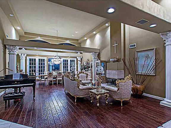3rd image of 2300 Glenbrook Way