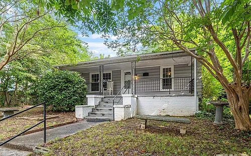 1207 E Martin St Photo 1