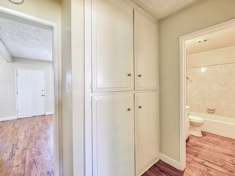 Gardenview Apartments — Photo 26