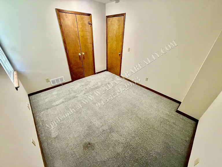 6622 W 149th Ter — Photo 16