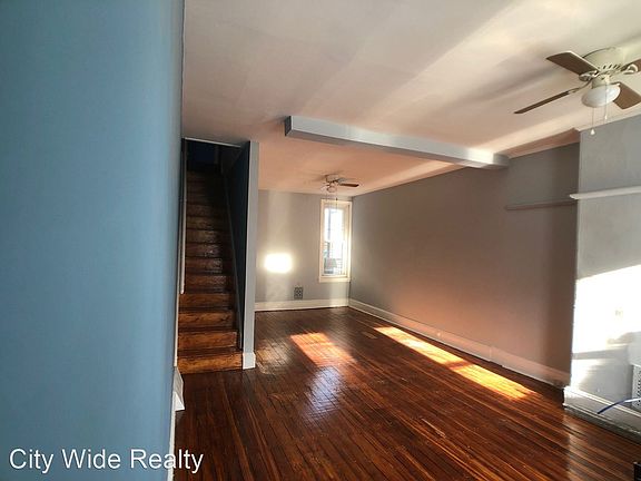 3rd image of 3076 Martha St