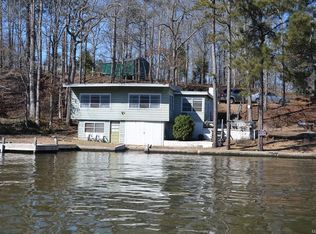 118 Donahue Dr, Deatsville, AL 36022