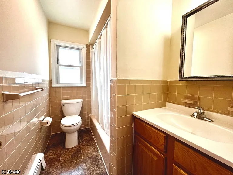209 Park Ave — Photo 7