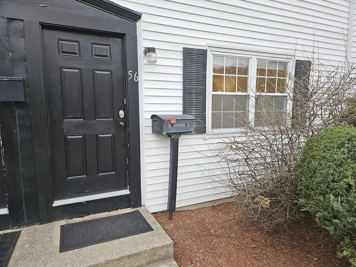 Building Photo - 56 Roberts Dr