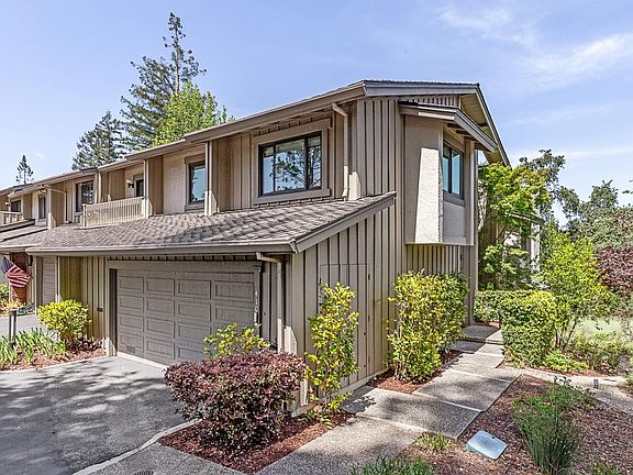 2nd image of 410 Sand Hill Cir