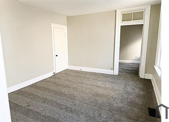 4th image of 1064 Banklick St #2