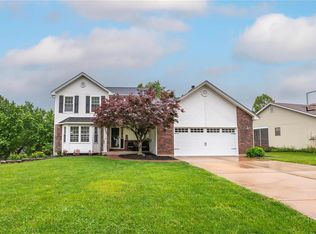 112 Merryfield Cir, Saint Charles, MO 63303