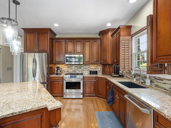 5th image of 137 Ferrum Dr