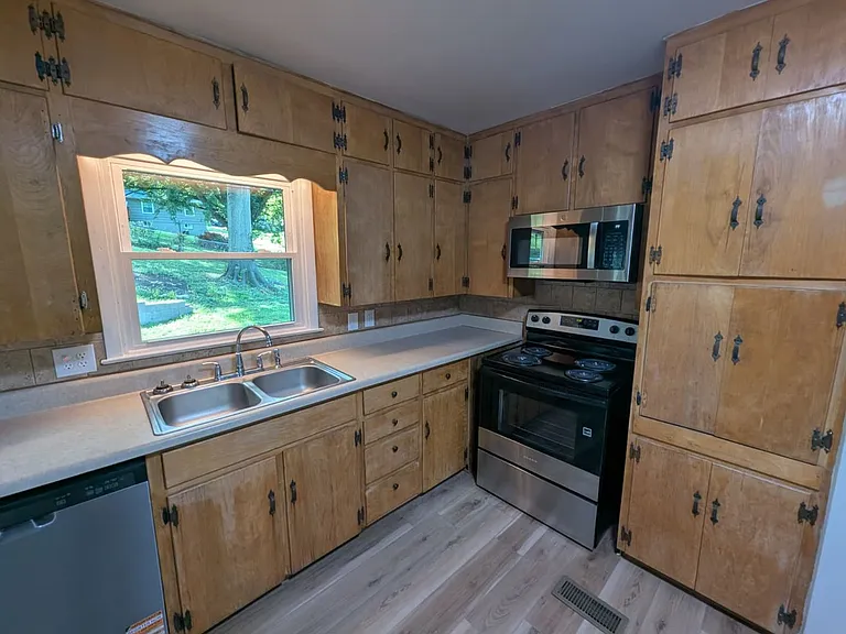 5412 Anah St — Photo 3