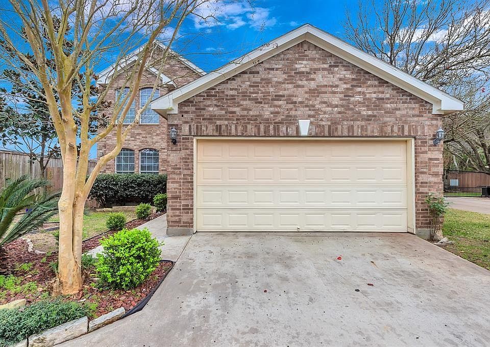 1st image of 10219 Emerald Oaks Dr