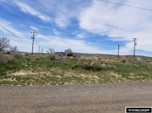 625 3rd St, Hanna, WY 82327