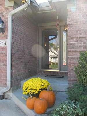 3rd image of 814 Waldsmith Way