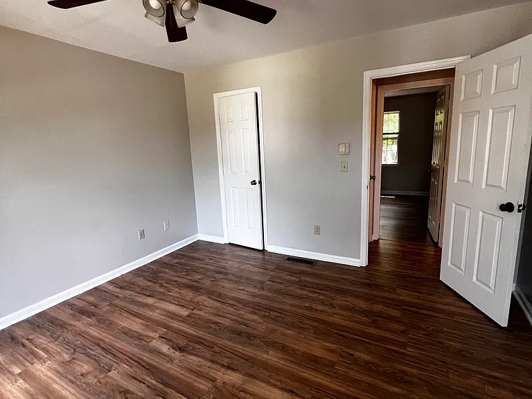 1690 Cedar Bluff Way — Photo 6