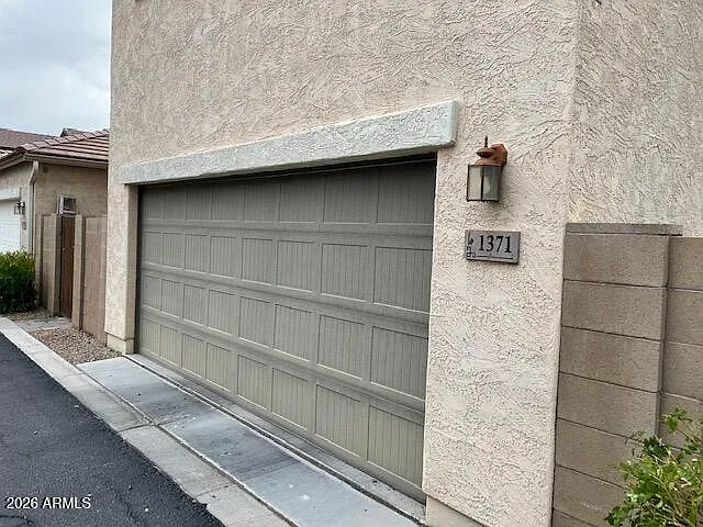 3 bed, 2.5 bath, 2237 sqft, $2,200 — Photo 3