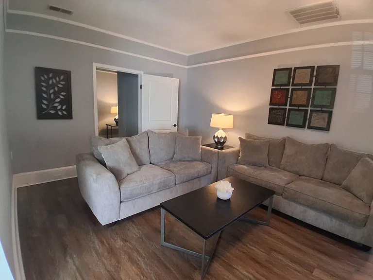 506 Pinckney St — Photo 22