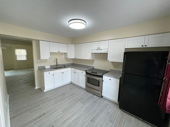 4th image of 721 Rock Creek Ct