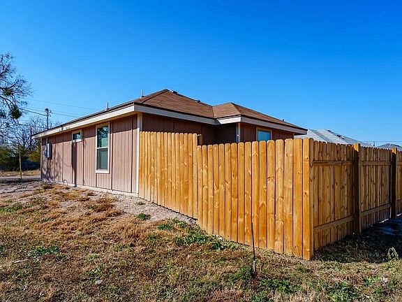 5th image of 101 San Juan St