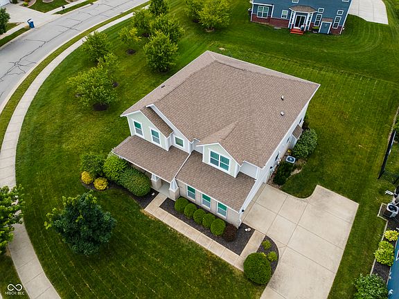 3rd image of 13824 Fieldcrest Dr