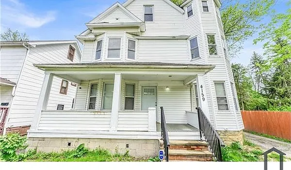 4 bed, $2,100 — Photo 2